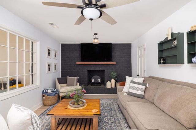 1045 Yeamans Hall Road, Hanahan, SC 29410