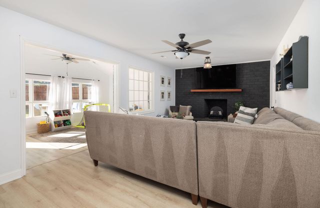 1045 Yeamans Hall Road, Hanahan, SC 29410