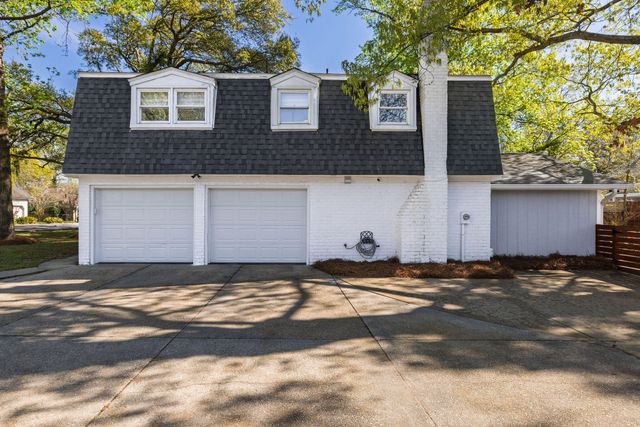 1045 Yeamans Hall Road, Hanahan, SC 29410