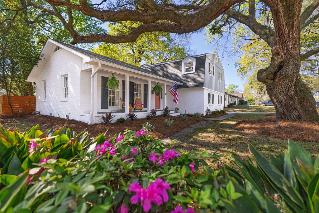 1045 Yeamans Hall Road, Hanahan, SC 29410