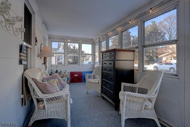 13 Orchard St, Bloomingdale Boro, NJ 07403