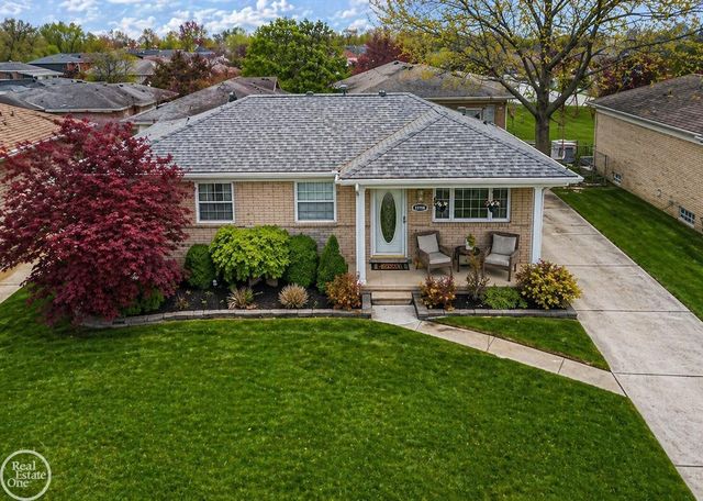16243 Secretariat Avenue, Roseville, MI 48066