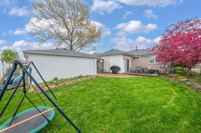 16243 Secretariat Avenue, Roseville, MI 48066