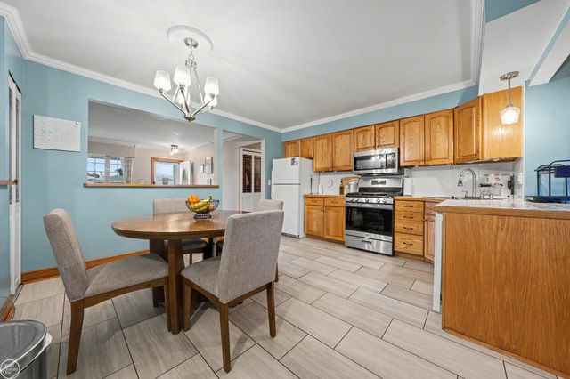 16243 Secretariat Avenue, Roseville, MI 48066