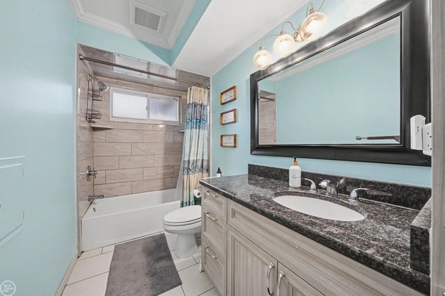 16243 Secretariat Avenue, Roseville, MI 48066