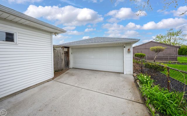 16243 Secretariat Avenue, Roseville, MI 48066