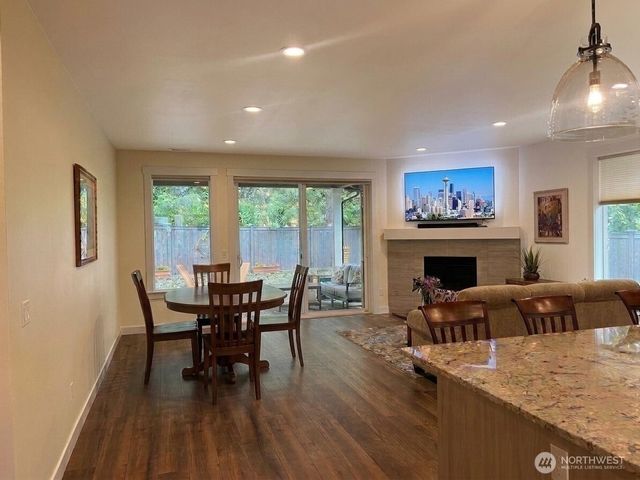 18599 Sawgrass Drive NE, Poulsbo, WA 98370