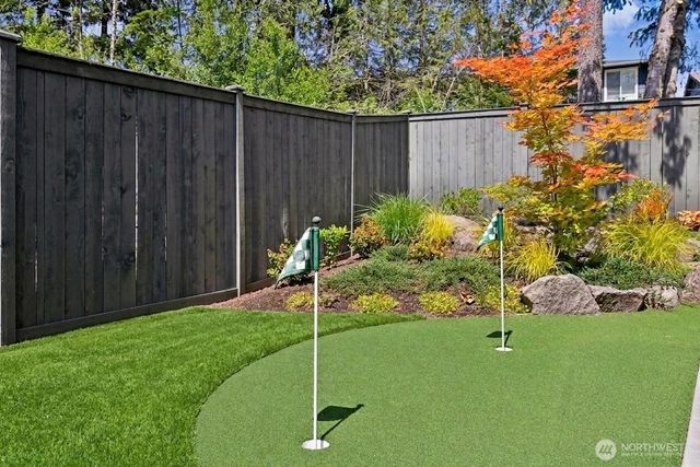 18599 Sawgrass Drive NE, Poulsbo, WA 98370