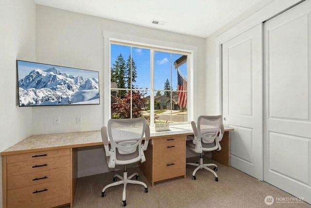 18599 Sawgrass Drive NE, Poulsbo, WA 98370