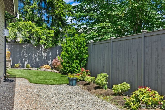 18599 Sawgrass Drive NE, Poulsbo, WA 98370