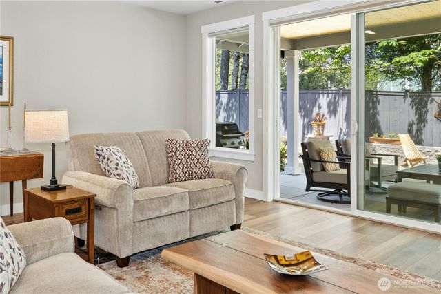 18599 Sawgrass Drive NE, Poulsbo, WA 98370