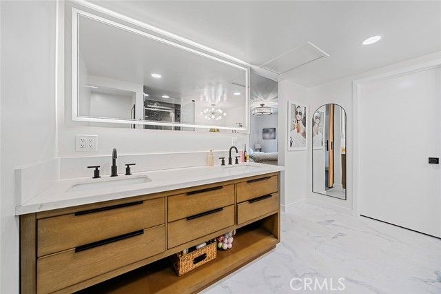 726 E Sierra Madre Avenue, Glendora, CA 91741