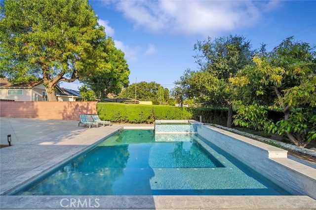 726 E Sierra Madre Avenue, Glendora, CA 91741