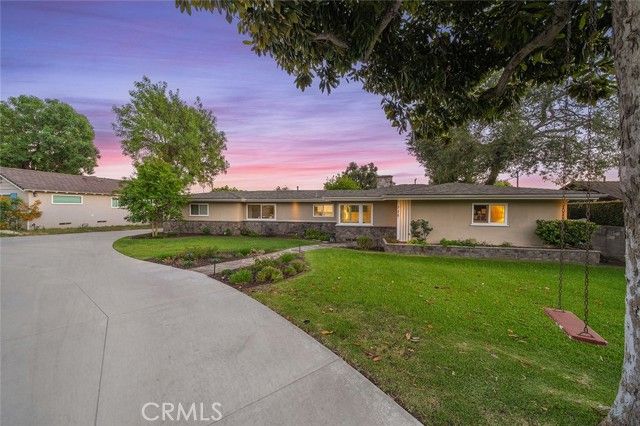 726 E Sierra Madre Avenue, Glendora, CA 91741