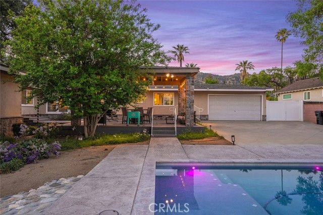 726 E Sierra Madre Avenue, Glendora, CA 91741