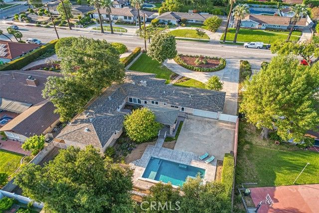 726 E Sierra Madre Avenue, Glendora, CA 91741