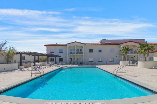 10950 NW 82nd St 319, Doral, FL 33178