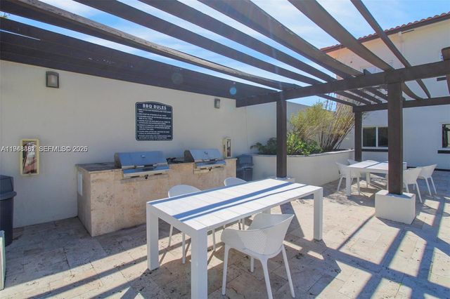 10950 NW 82nd St 319, Doral, FL 33178