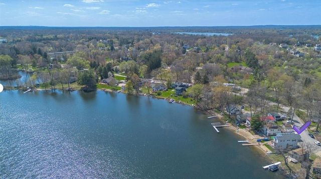 3070 Steeple Hill Road, White Lake, MI 48383