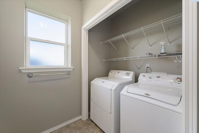 9911 Mia Lane, Pasco, WA 99301