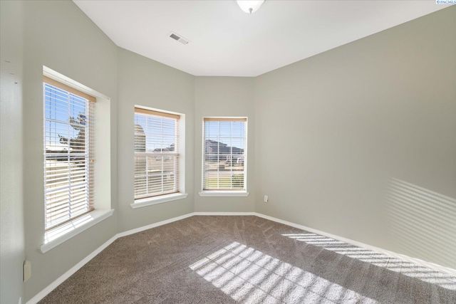 9911 Mia Lane, Pasco, WA 99301