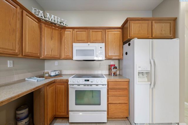 9911 Mia Lane, Pasco, WA 99301