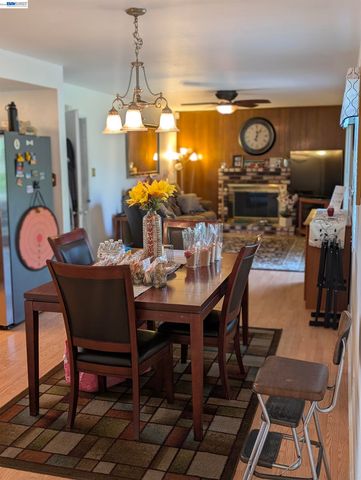 4044 Granada Dr, Pittsburg, CA 94565