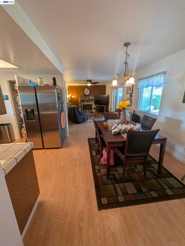 4044 Granada Dr, Pittsburg, CA 94565