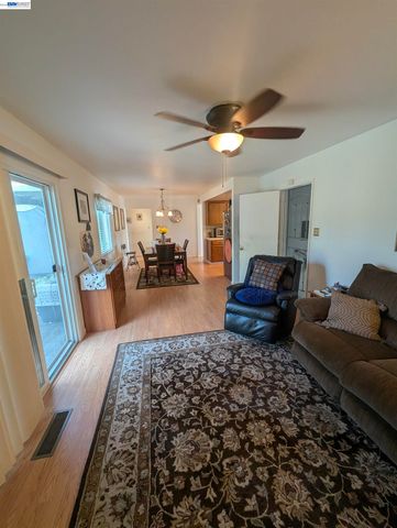 4044 Granada Dr, Pittsburg, CA 94565