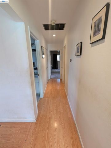 4044 Granada Dr, Pittsburg, CA 94565