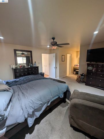 4044 Granada Dr, Pittsburg, CA 94565