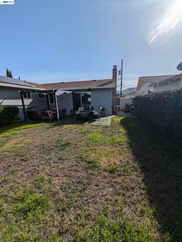 4044 Granada Dr, Pittsburg, CA 94565