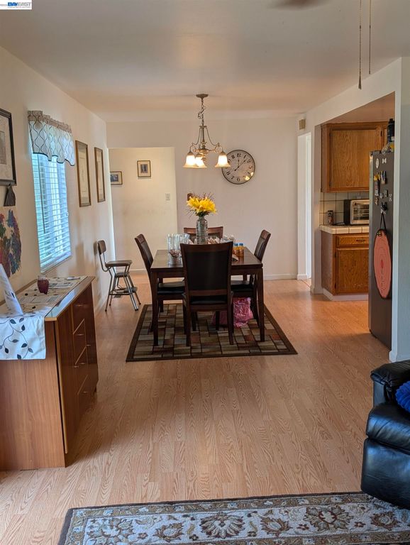 4044 Granada Dr, Pittsburg, CA 94565