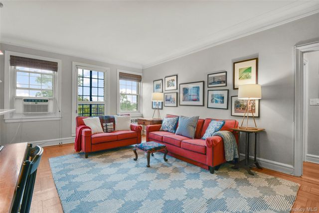14 N Chatsworth Avenue 5J, Larchmont, NY 10538