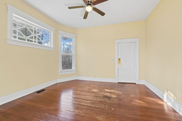 211 N Oak St, Springfield, TN 37172