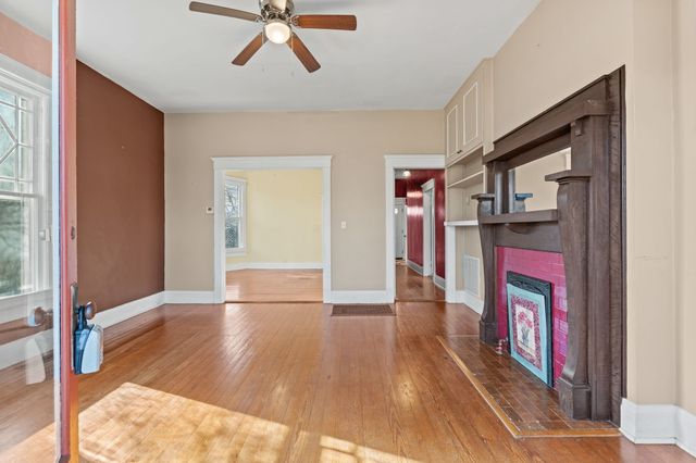 211 N Oak St, Springfield, TN 37172