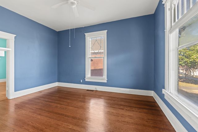 211 N Oak St, Springfield, TN 37172