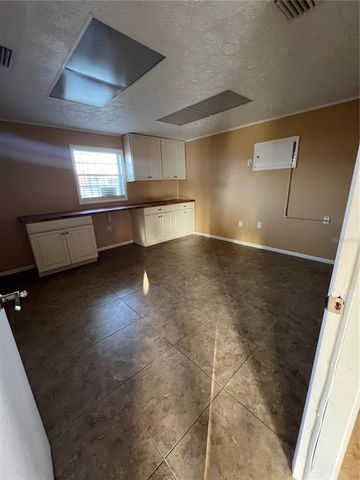 1905 W BAKER STREET, Plant City, FL 33563