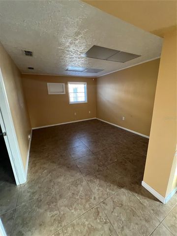 1905 W BAKER STREET, Plant City, FL 33563