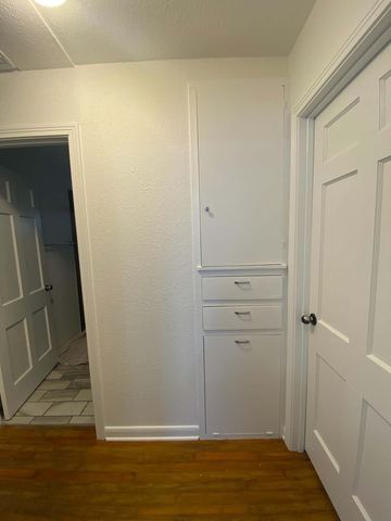 616 Florence St, Kerrville, TX 78028