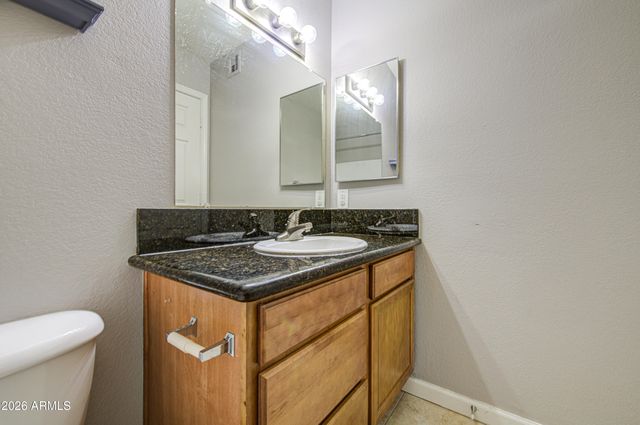 1241 N 48TH Street 211, Phoenix, AZ 85008
