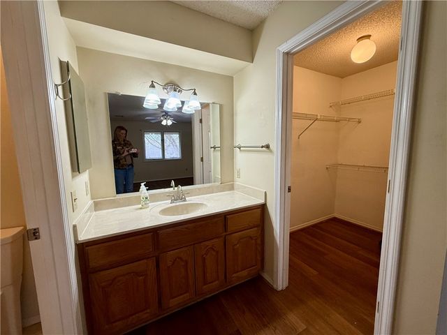 9 Dunedin Drive, Bella Vista, AR 72715