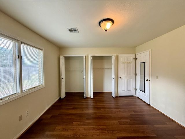 9 Dunedin Drive, Bella Vista, AR 72715