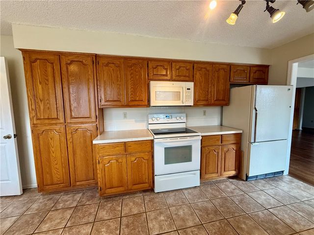 9 Dunedin Drive, Bella Vista, AR 72715