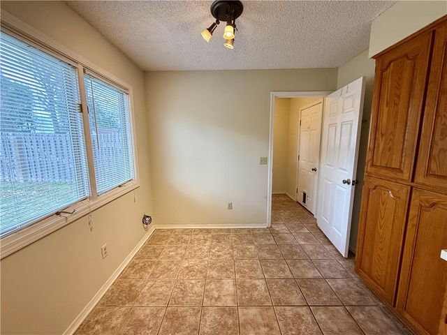 9 Dunedin Drive, Bella Vista, AR 72715