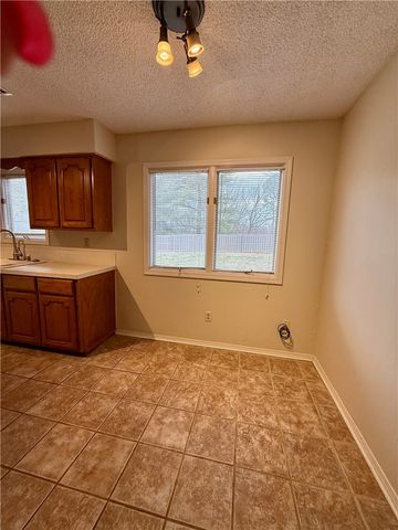 9 Dunedin Drive, Bella Vista, AR 72715