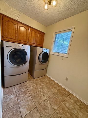 9 Dunedin Drive, Bella Vista, AR 72715