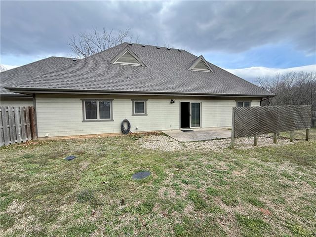 9 Dunedin Drive, Bella Vista, AR 72715