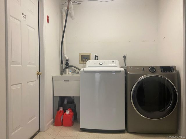 83 Roundtop Road, Yonkers, NY 10710