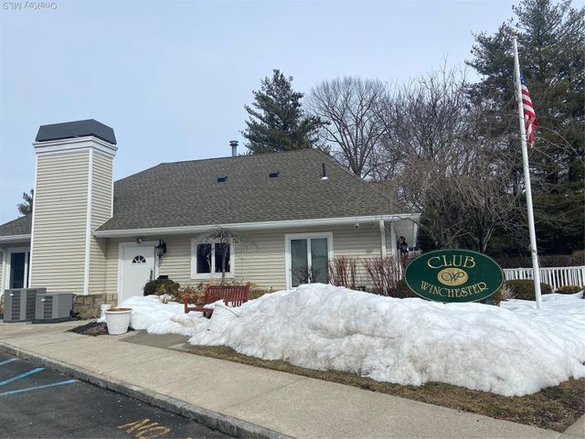 83 Roundtop Road, Yonkers, NY 10710